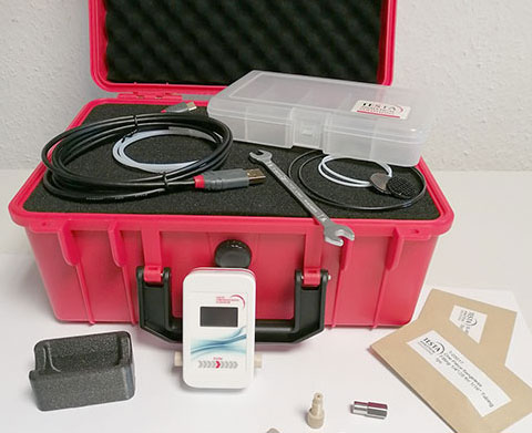 Flowmeter kit for HPLC field service engineers